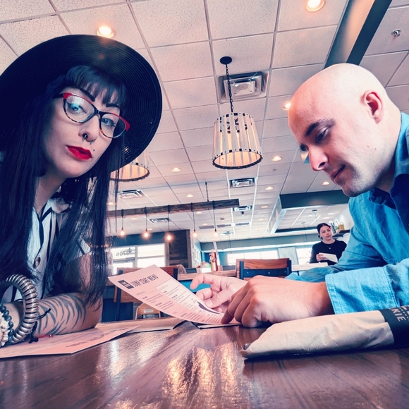 Meet your Posher, Mona - Picture 5 of 8